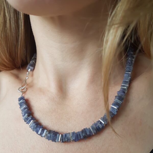 kyanite_necklace_juju_gems_jewellery