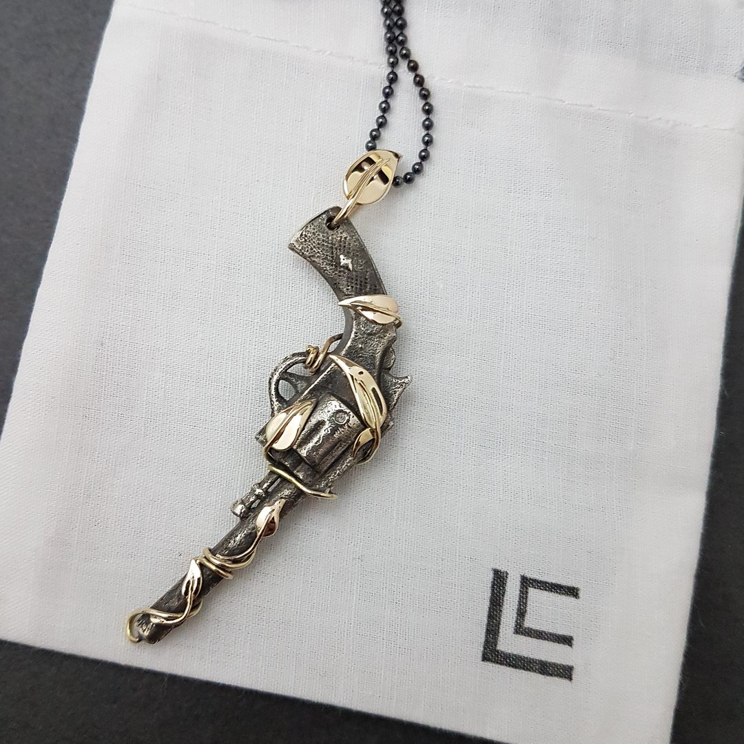 relic_pendant_golden_vine