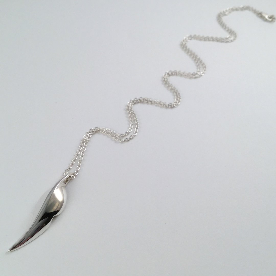 SILVER LEAF PENDANT