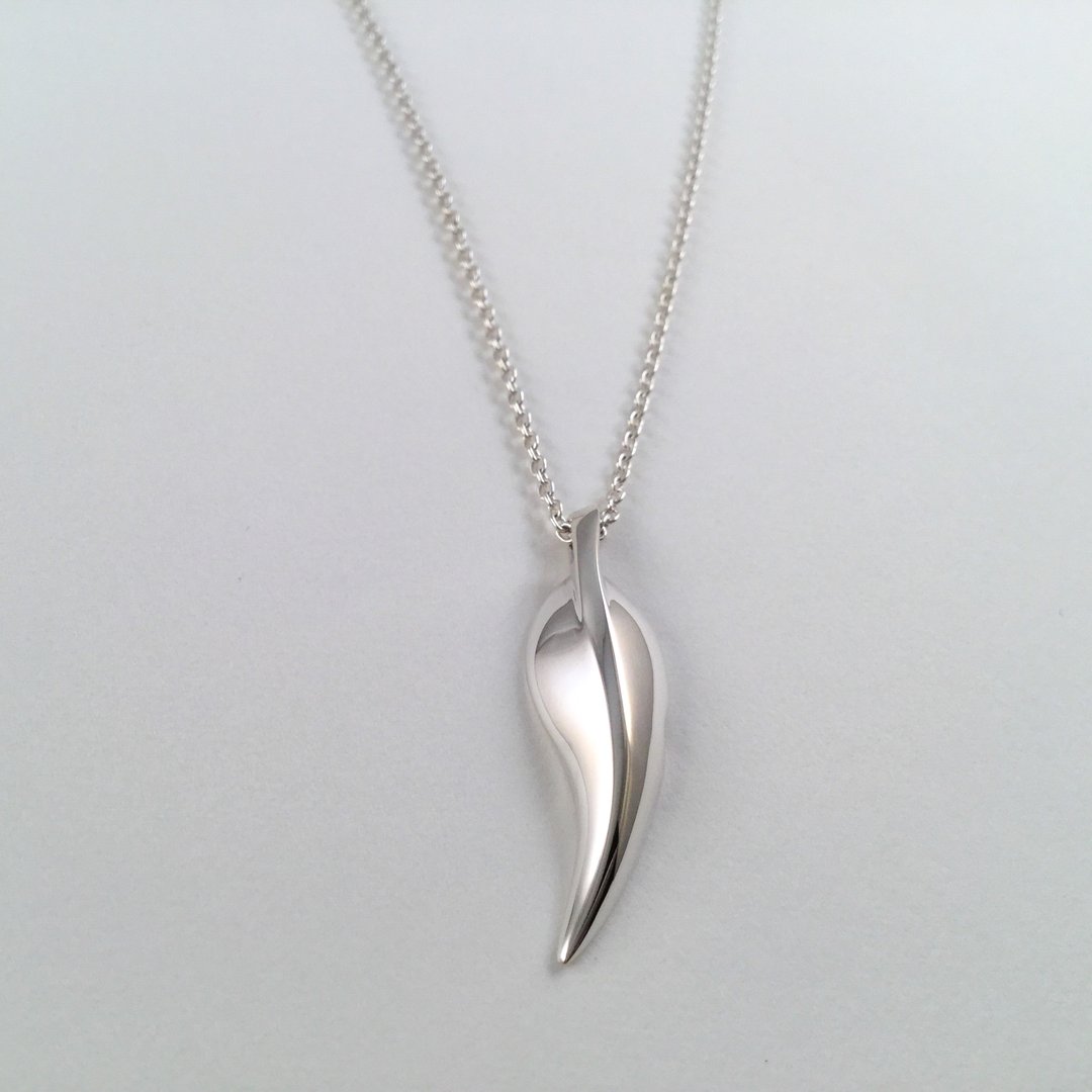 SILVER LEAF PENDANT