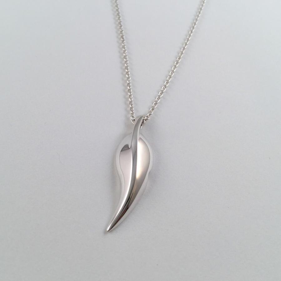 SILVER LEAF PENDANT