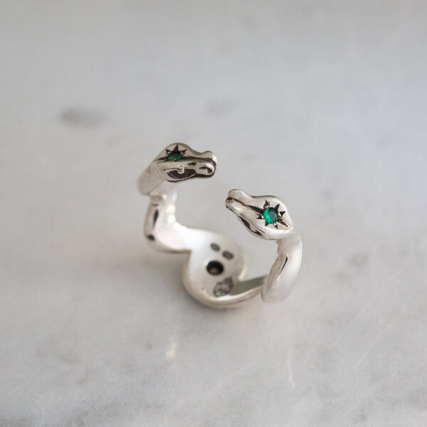 Amore Serpenti emerald
