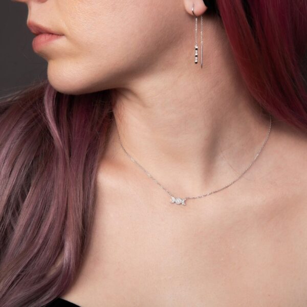 goddess chocker necklace in white gold set with diamonds