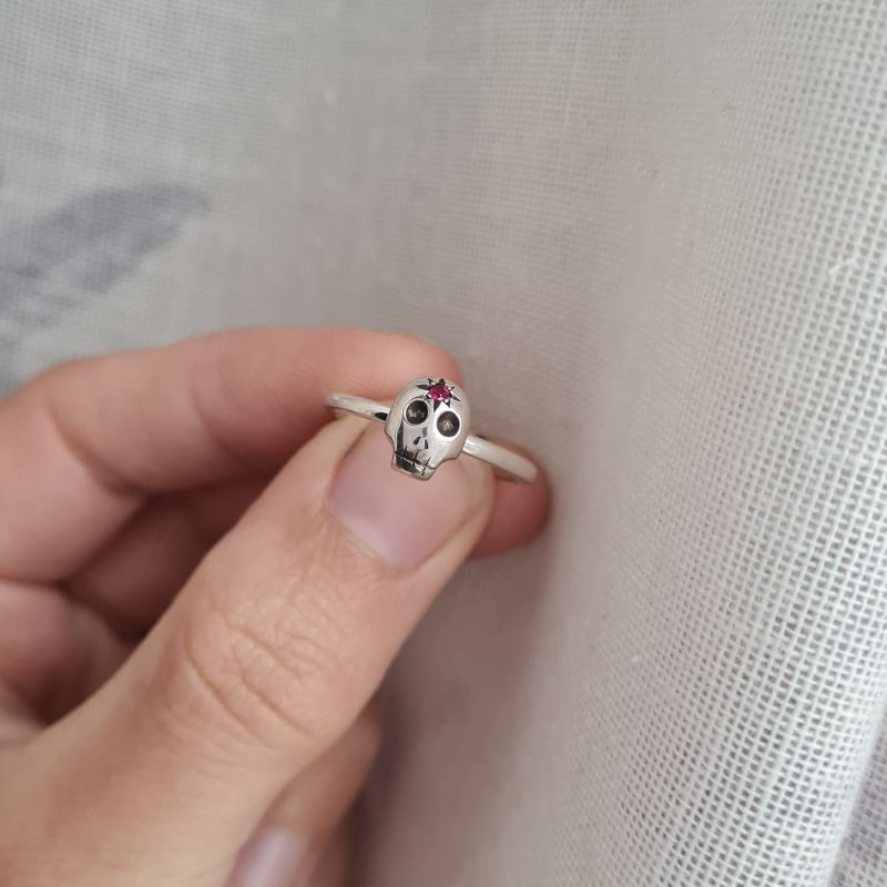 The Hunter - Shrunken Head Ring, Silver & Ruby - Image 5