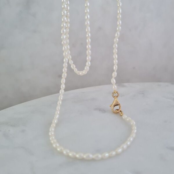 freshwater pearl necklace with gold clasp