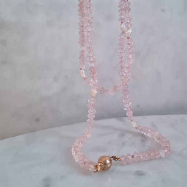 rose quartz and pearl necklace