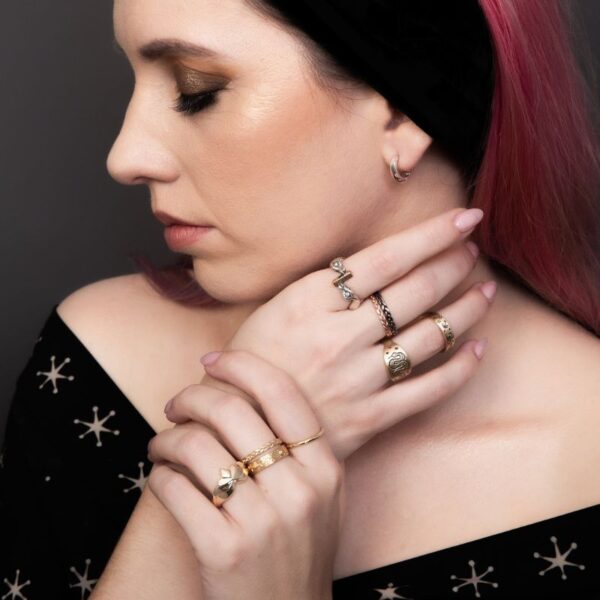 rings-model-juju-gems-jewellerry-1