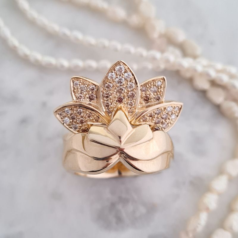Lotus bridal stack
