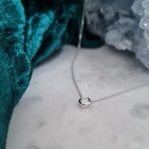 Diamond sliding pendant white gold