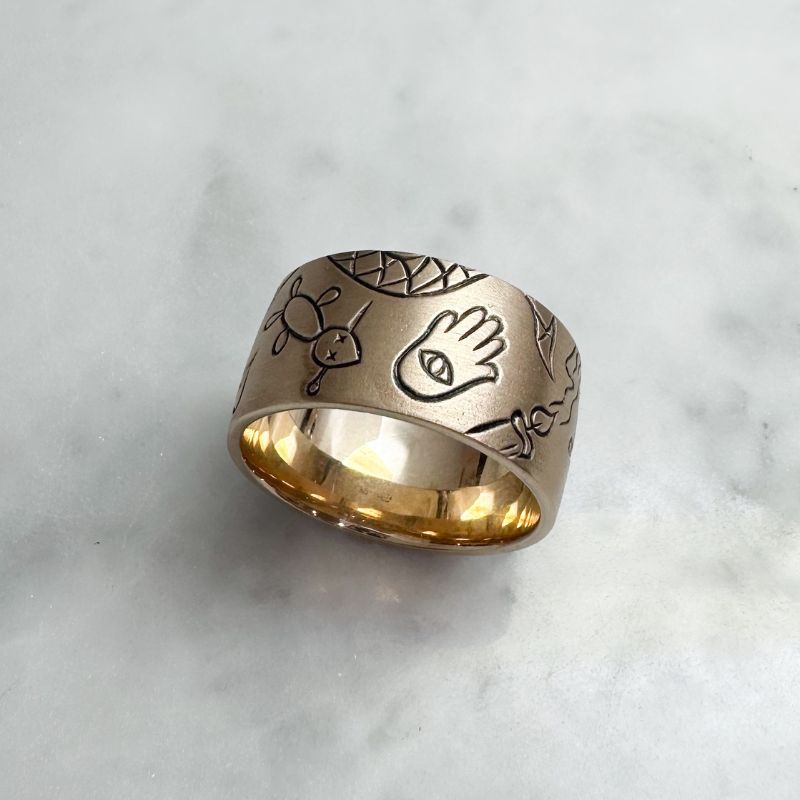 Voodoo Band - Yellow Gold, Satin finish with Patina - Image 3