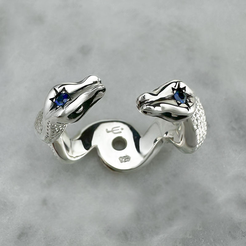 Amore Serpenti Ring - Sapphire - Image 4