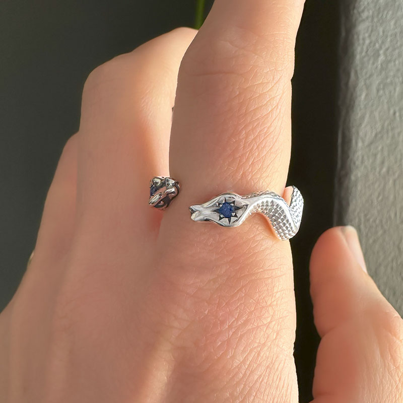 Amore Serpenti Ring - Sapphire - Image 5